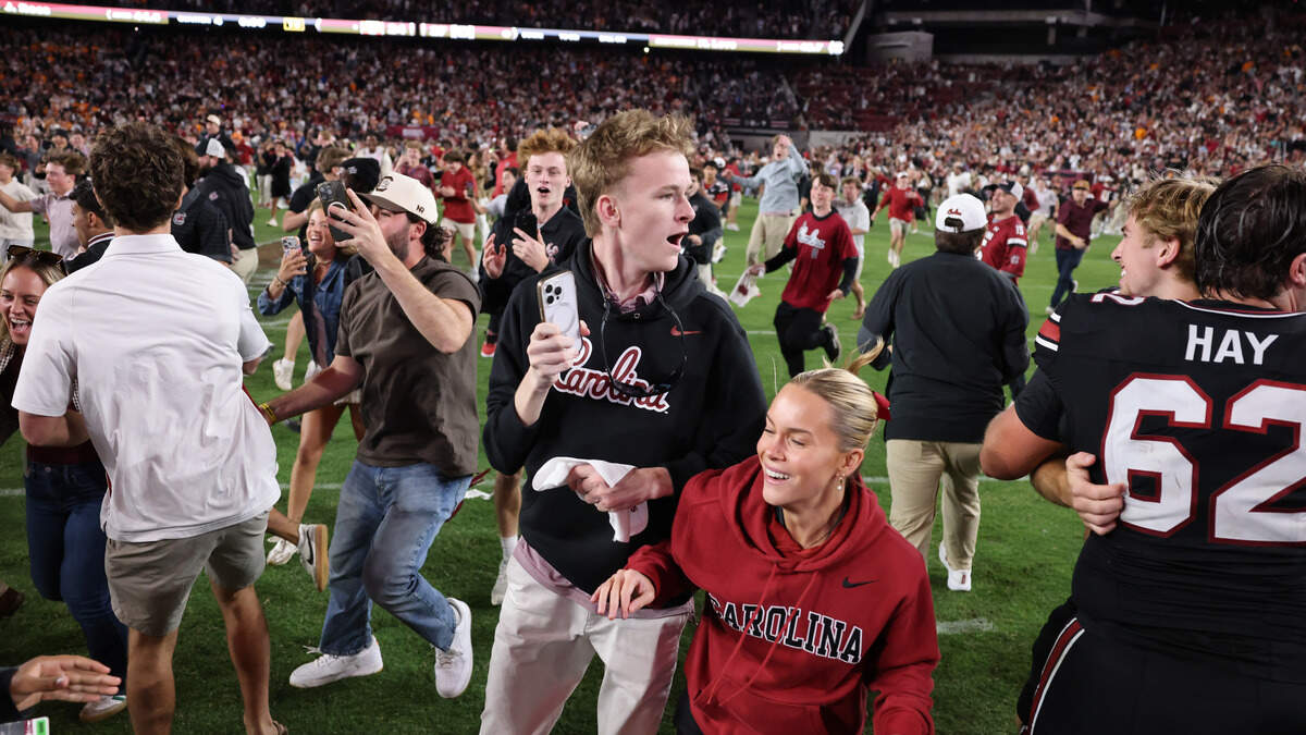 SEC confirms hefty fine for USC after Tennessee game field storming. Here are the details