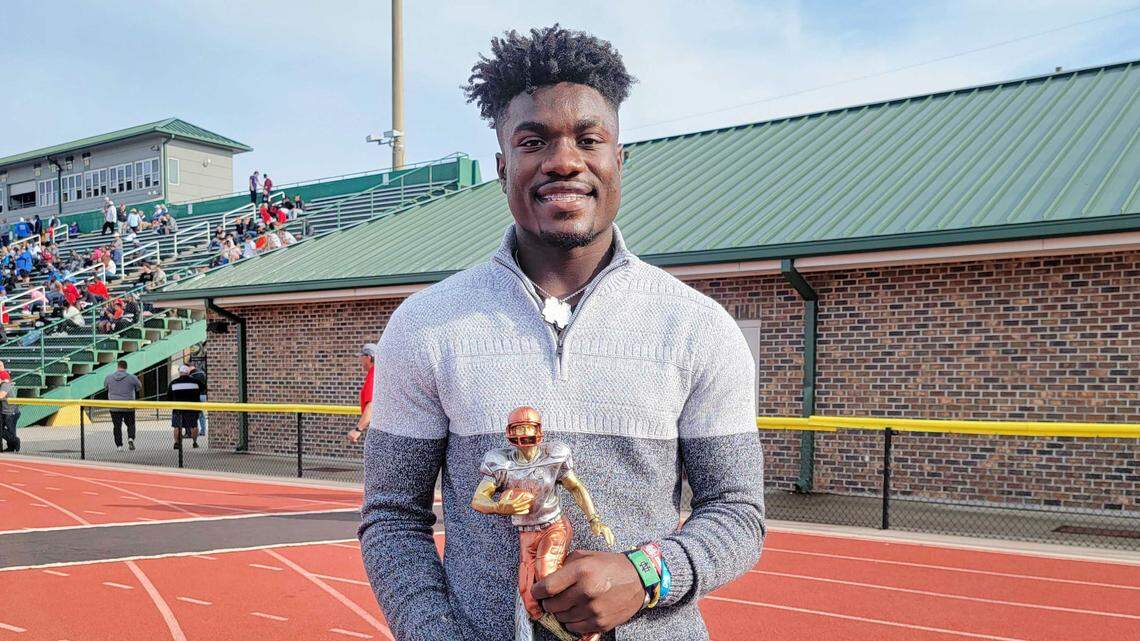 Hilton Head’s Jaylen Sneed, a Notre Dame commit, named SC’s Mr. Football for 2021