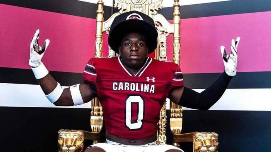 South Carolina lands commitment from productive 2024 running back out of Georgia