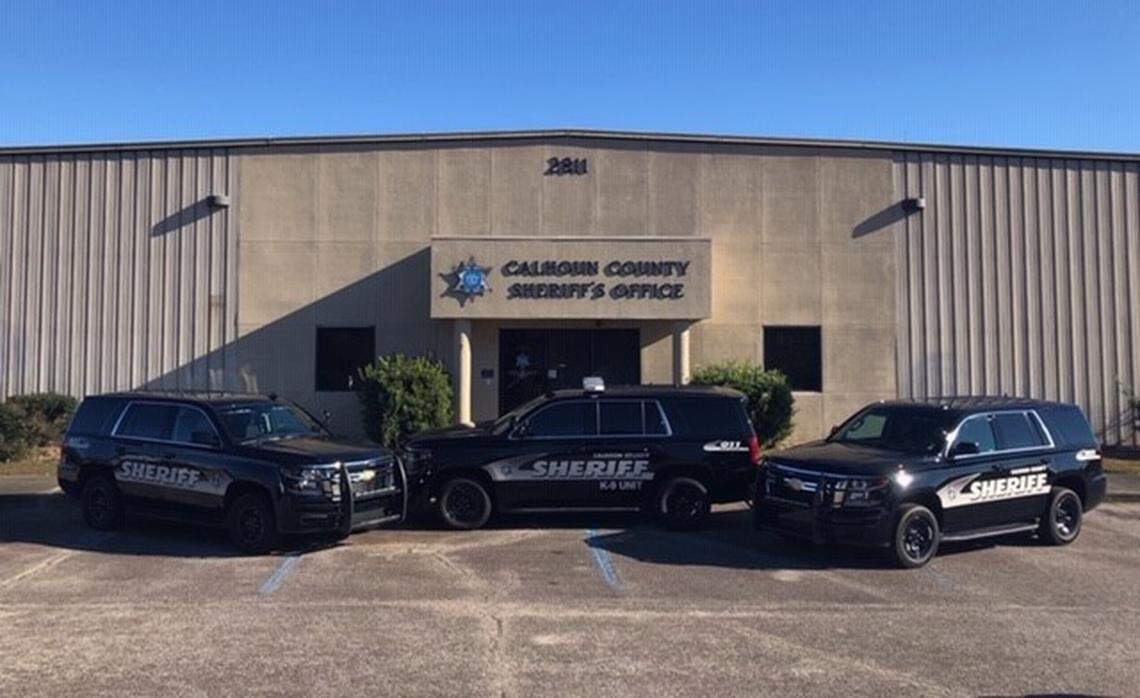 A Midlands sheriff asks “everyone in the area to use extreme caution” after a large cat was seen.