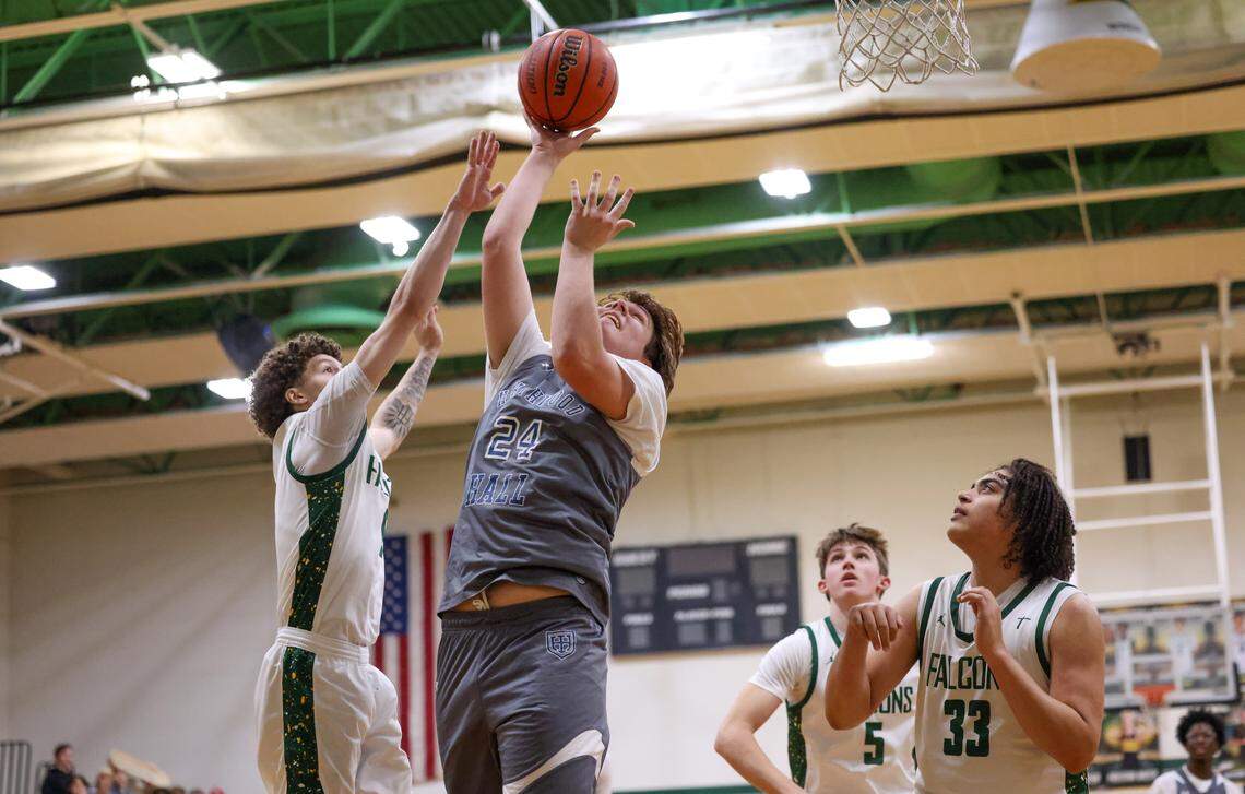 Xander Pertile (24) of Heathwood Hall puts up a shot during Ben Lippen’s game against Heathwood Hall in Columbia on Tuesday, January 20, 2026.