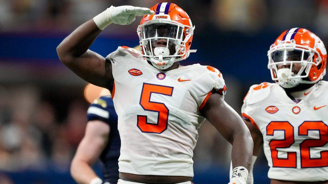 Clemson Tigers defender KJ Henry (5) reacts after a play during the 2022 Chick-fil-A Kickoff Game, Monday, Sept. 5, 2022, in Atlanta.