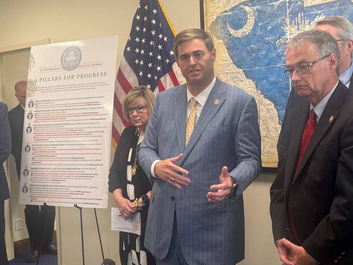 House Speaker Murrell Smith speaks to reporters Thursday, May 8, 2025 about the House Republican Caucus’ work during session.