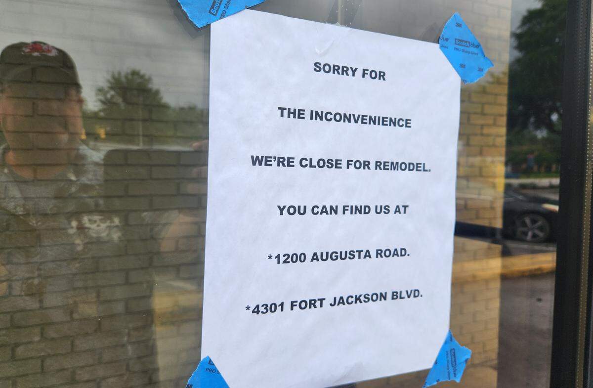 Signs taped to the windows at the Bojangles at 930 Elmwood Ave. in Columbia note it was closed for remodeling on Aug. 19, 2025