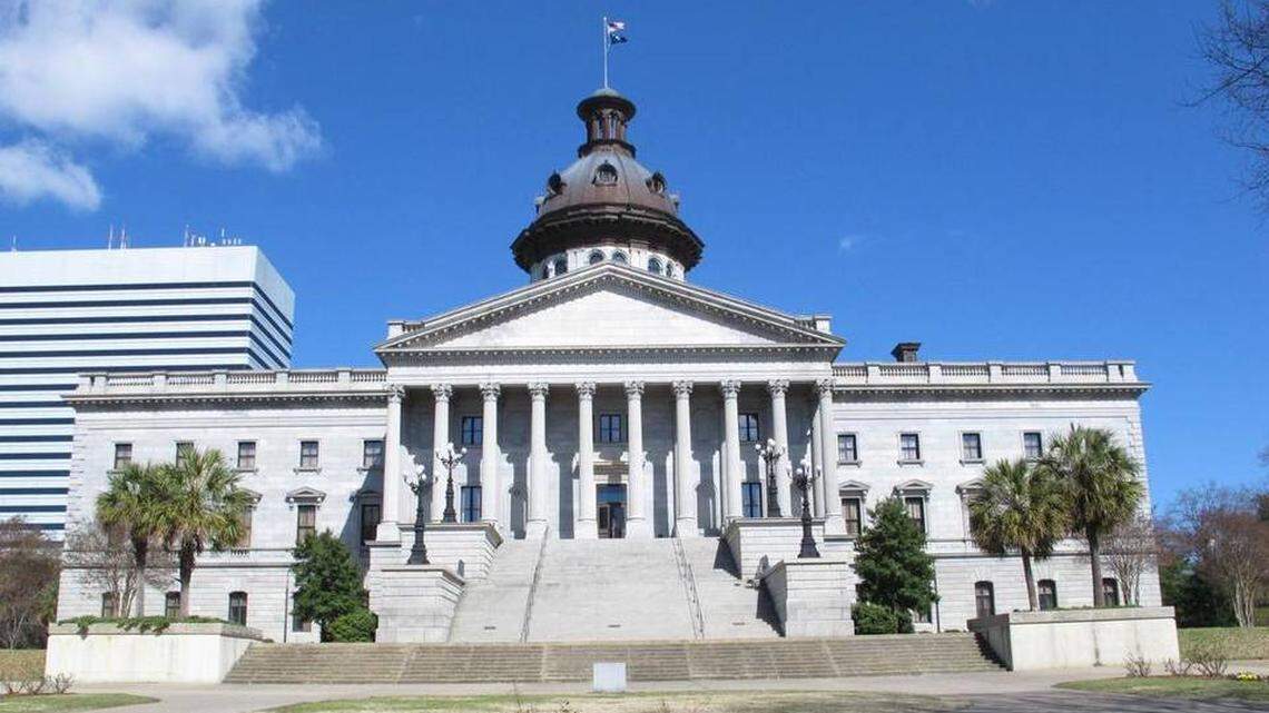 Who’s trying to sway SC lawmakers? Here’s how much State House lobbyists get paid.