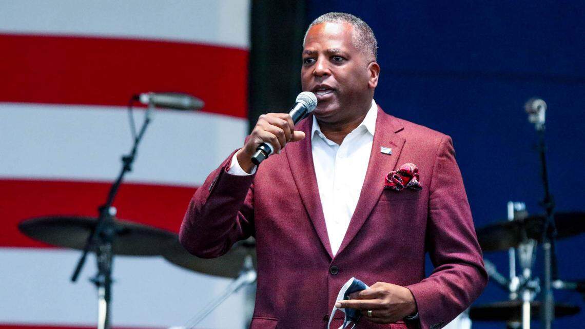 Mask mandate could come for Columbia schools as mayor issues COVID state of emergency