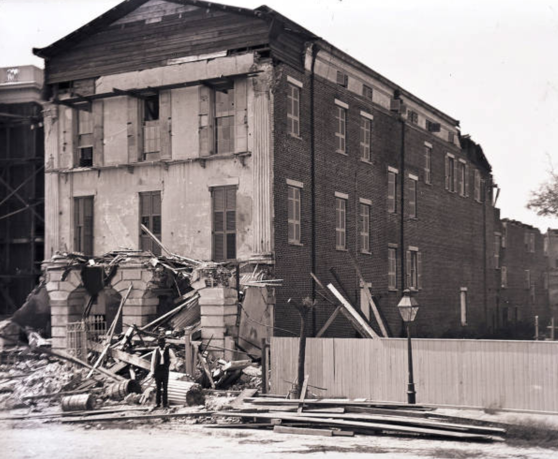 The portico was detroyed in the 1886 earthquake and never rebuilt.