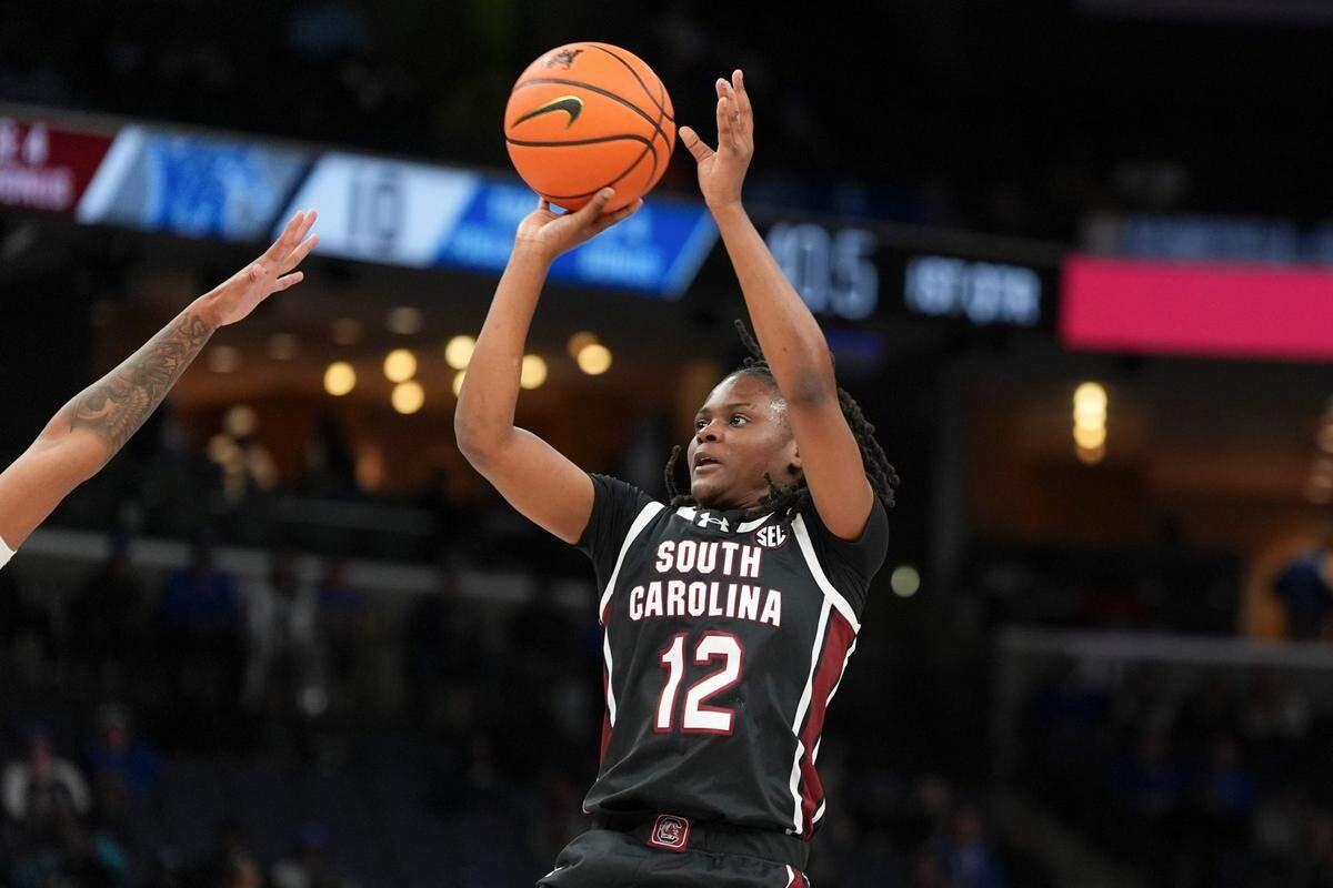South Carolina’s MiLaysia Fulwiley (12) shoots the ball during the game between South Carolina and Memphis in the Hoops for St. Jude Tip Off Classic at FedExForum on Tuesday, October 15, 2024.