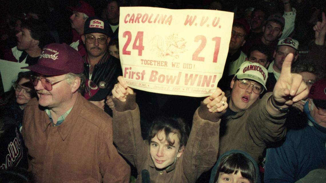 South Carolina fans greet the Gamecocks at the airport after the team’s Carquest Bowl win over West Virginia in January 2005.