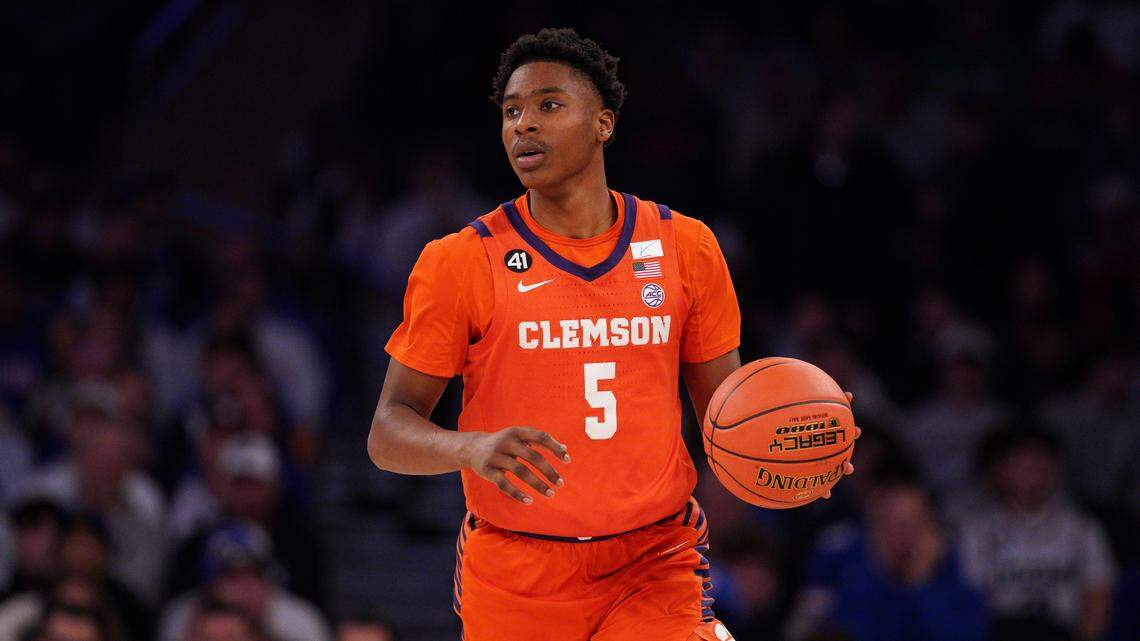Promising Clemson basketball guard out for season with torn ACL