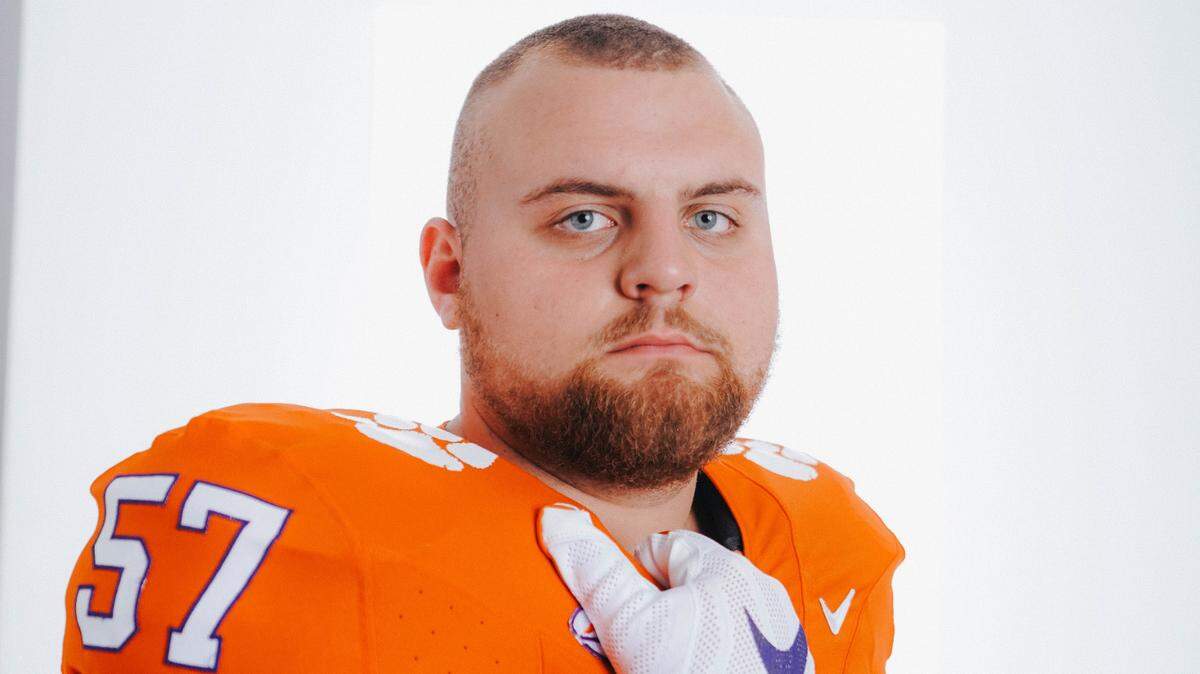 Clemson offensive lineman Jackson Hall