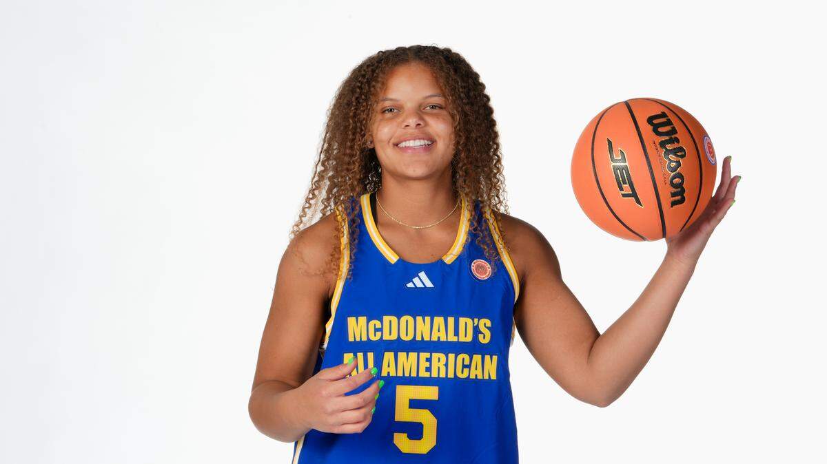 South Carolina signee Jerzy Robinson at 2026 McDonald's All American Team Picture Day on Friday March 27, 2026.