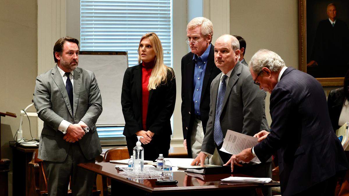 Murdaugh’s alleged motive, blood spatter emerge as key disputed issues in upcoming SC trial