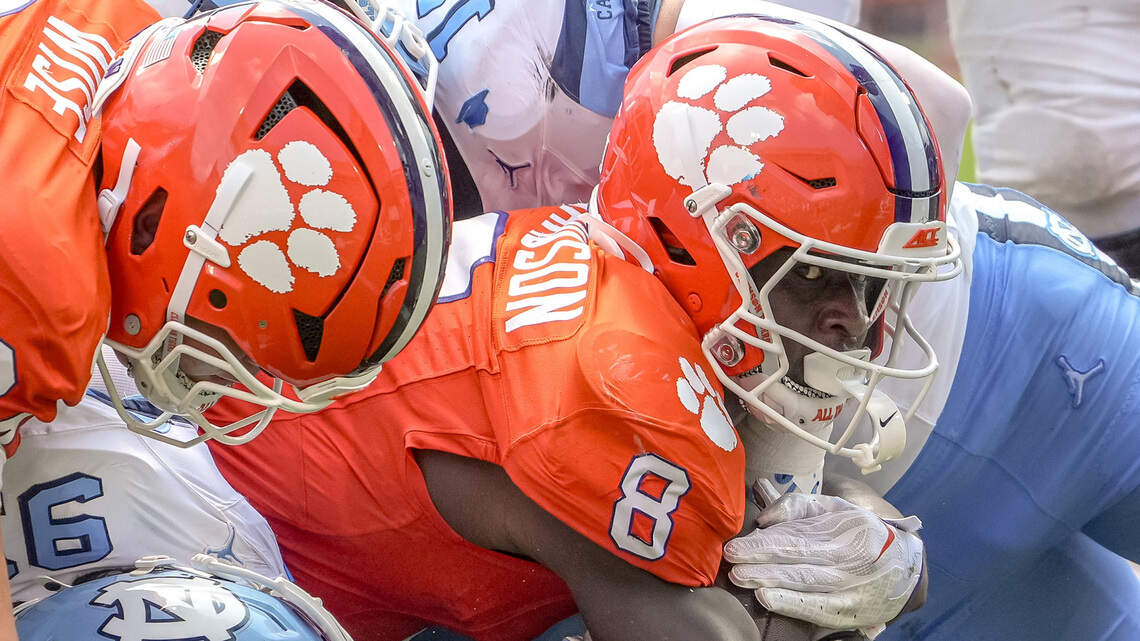 Dabo puts Clemson RB on notice after struggles. Gideon Davidson’s dad responds