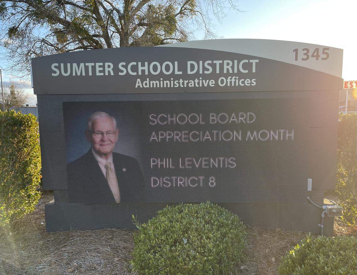 Sumter County school board member Phil Leventis argues that board chairman Shawn Ragin’s plan to open a charter school in Sumter poses a conflict of interest and has asked him to resign.