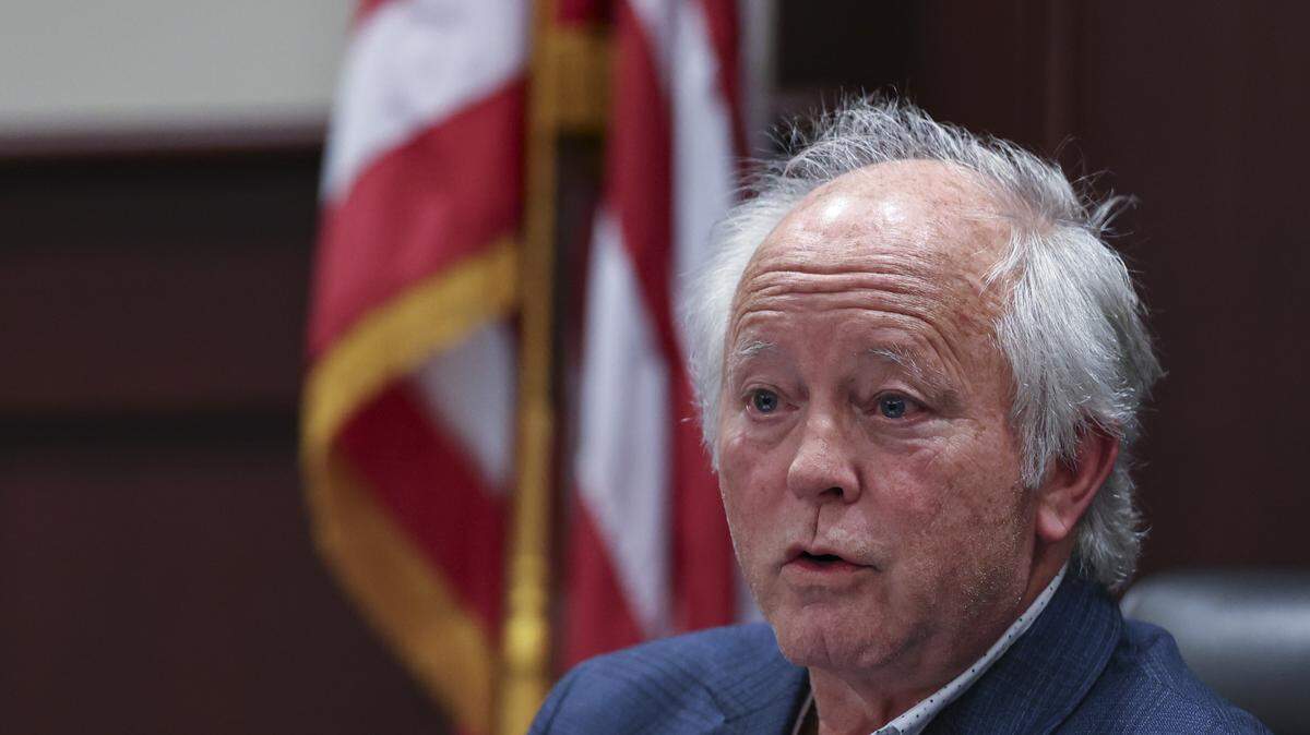 Chapin mayor Bill Mitchell leads a meeting of the Chapin Town Council on Tuesday, Jan. 20, 2026.