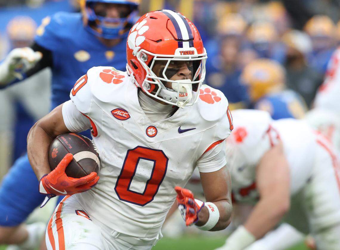 Nov 16, 2024; Pittsburgh, Pennsylvania, USA; Clemson Tigers wide receiver Antonio Williams (0) runs the ball against the Pittsburgh Panthers during the fourth quarter at Acrisure Stadium.