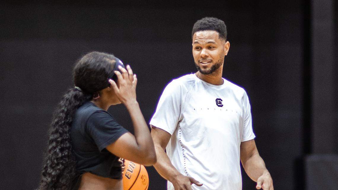 New South Carolina assistant women’s basketball coach Wendale Farrow (right) during a Gamecocks’ practice.