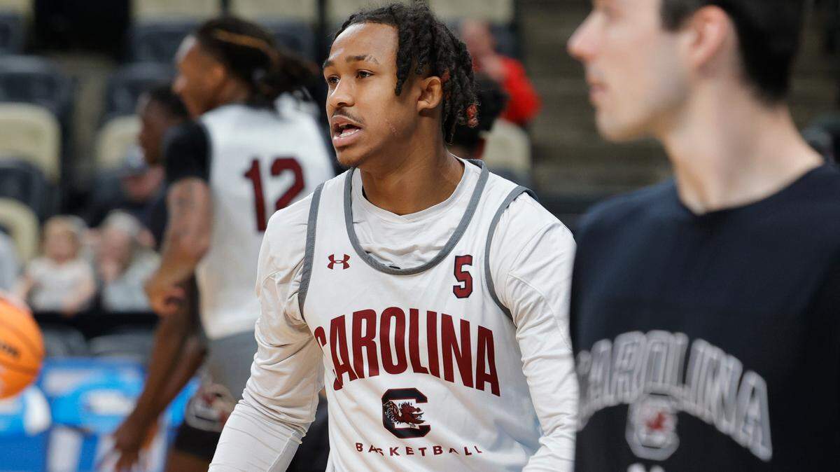 South Carolina guard Meechie Johnson (5)