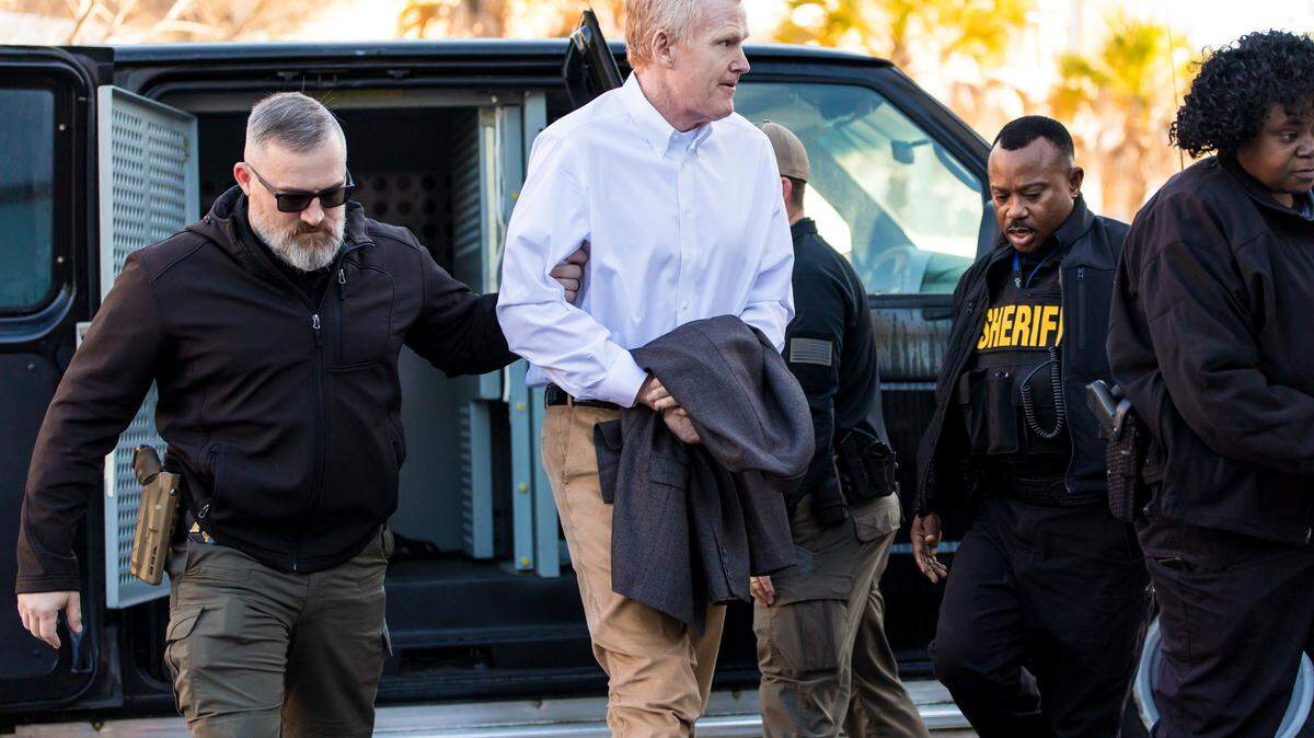 State’s theory on why Murdaugh allegedly killed doesn’t make sense, SC defense attorney says