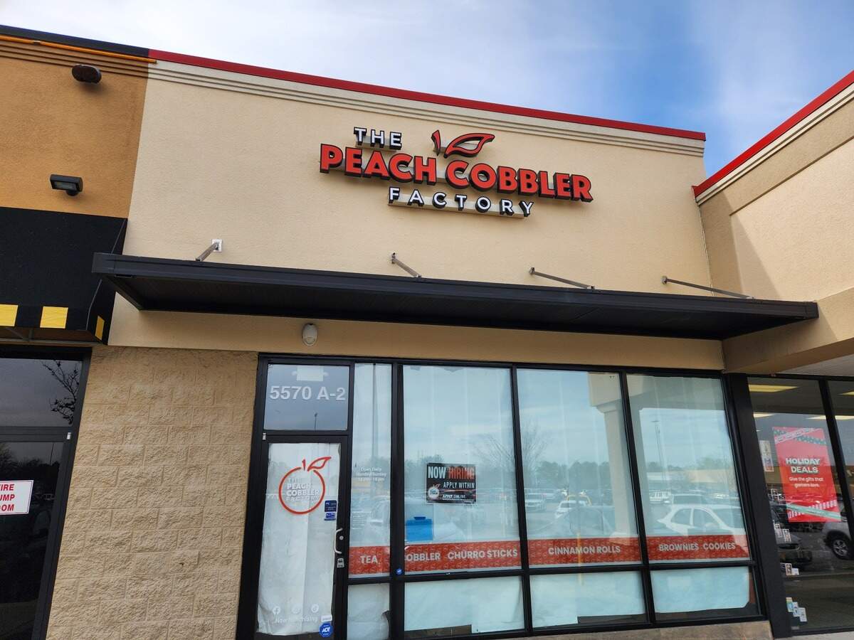 A Peach Cobbler Factory restaurant will open at 5570 Sunset Boulevard in Lexington, SC