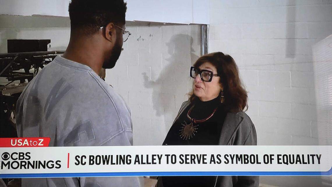 Ellen Zisholtz speaks with CBS news correspondent Nate Burleson about the preservation of All Star Bowling Lane in Orangeburg, S.C., on CBS Mornings, Feb. 5, 2026.