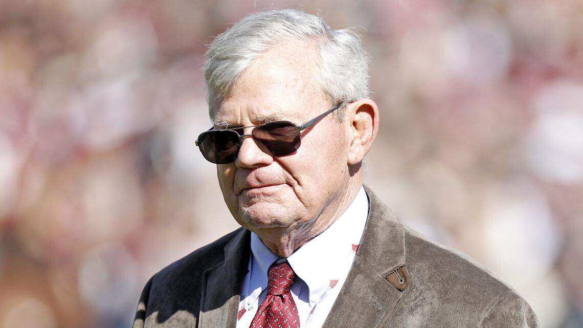 Mike McGee, former Duke football star and coach, dies at 80