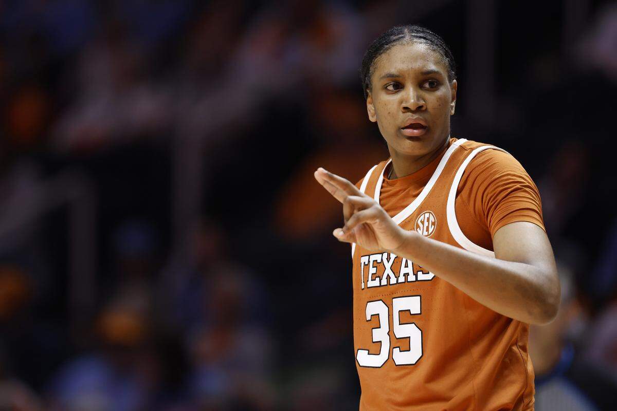 KNOXVILLE, TENNESSEE - FEBRUARY 15: Madison Booker #35 of the Texas Longhorns reacts after a play during the first half against the Tennessee Volunteers at Thompson-Boling Arena on February 15, 2026 in Knoxville, Tennessee. (Photo by Johnnie Izquierdo/Getty Images)
