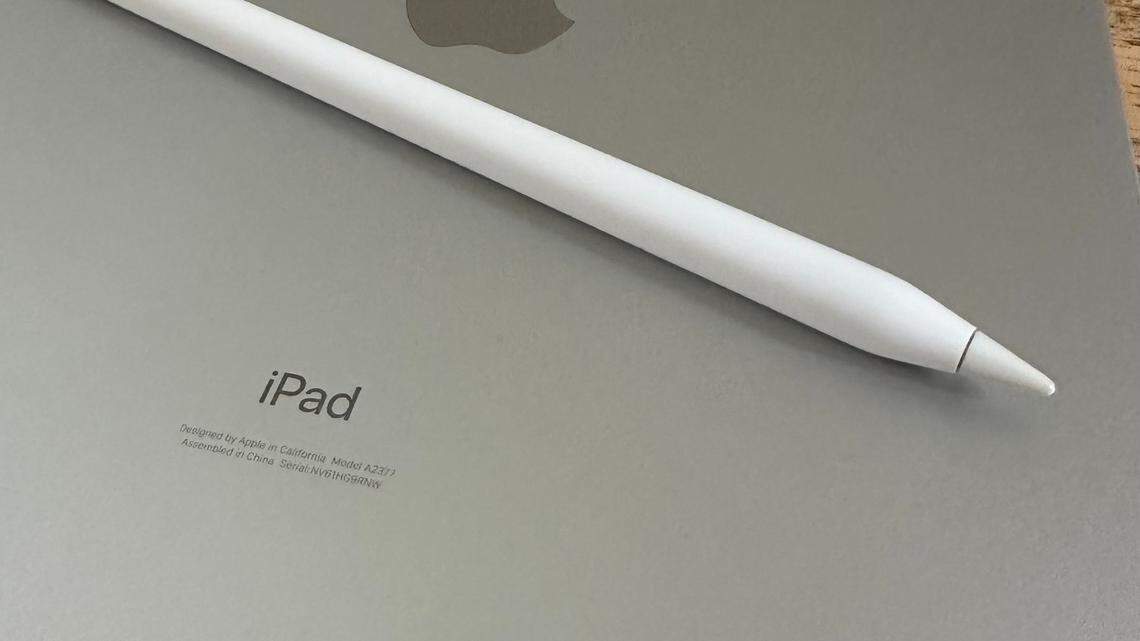 An image of an iPad Pro and an Apple Pencil.