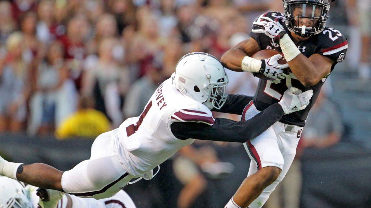 Nick Harvey, who played against the Gamecocks the last few seasons, will join the South Carolina football team this summer as a graduate transfer from Texas A&M.
