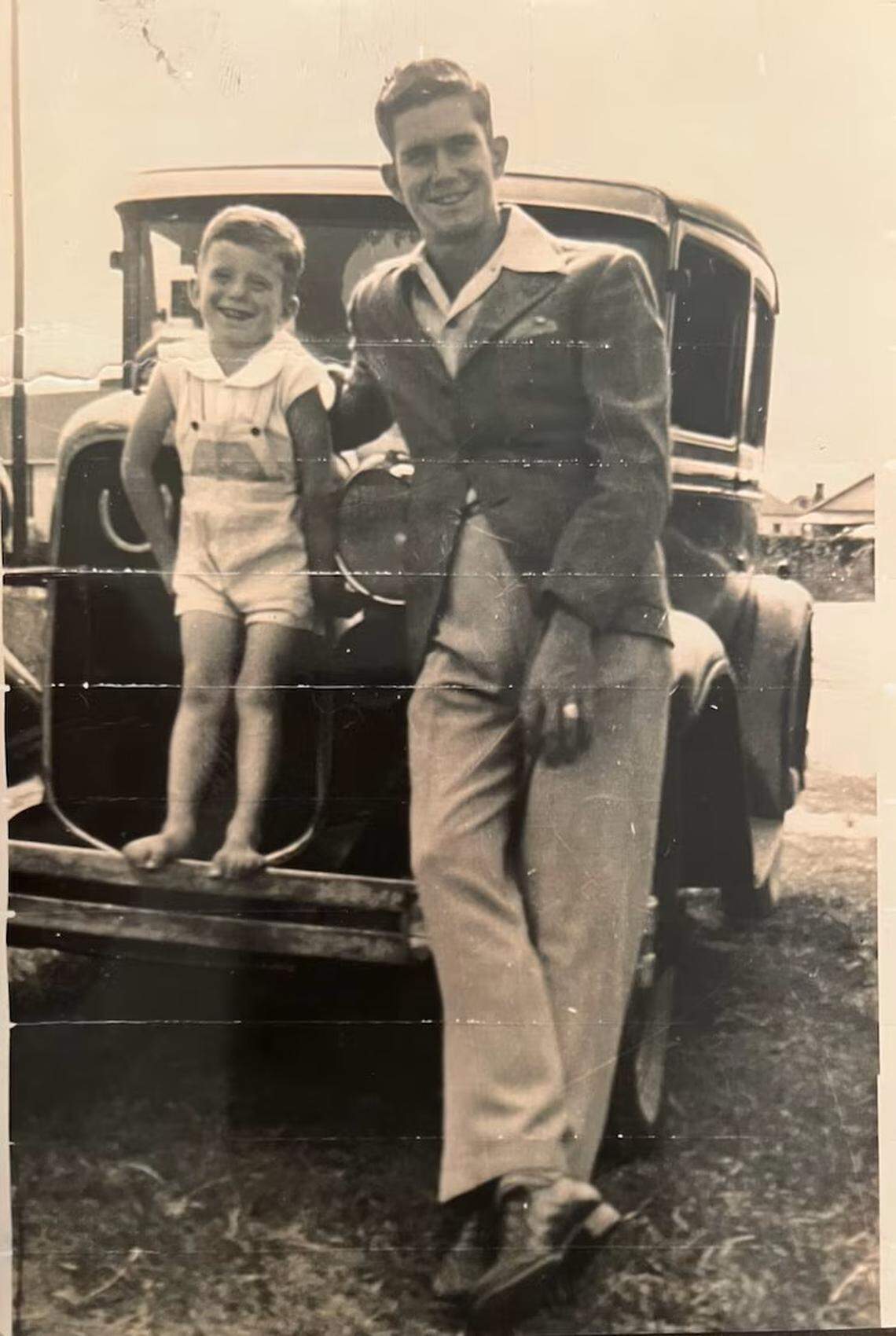 U.S. Army Pvt. 1st Class Arthur W. Crossland Jr. and his younger brother, Paul Dillard Crossland, just before Jr’s World War II deployment.