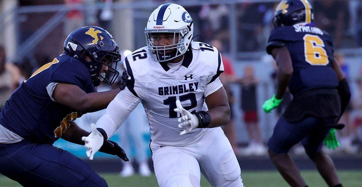 Grimsley (NC) four-star 2025 edge rusher Bryce Davis