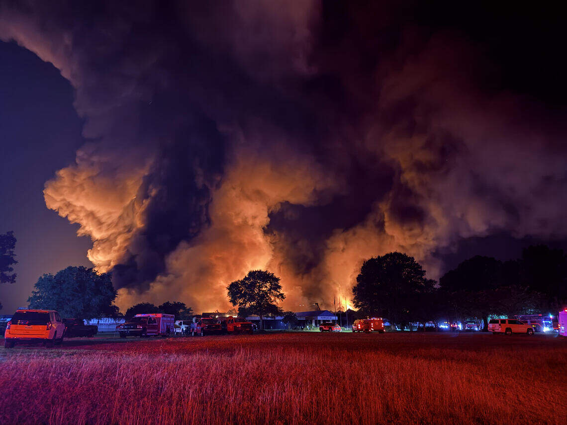 Spectacular fire at SC mattress plant sent agencies scrambling to protect the public