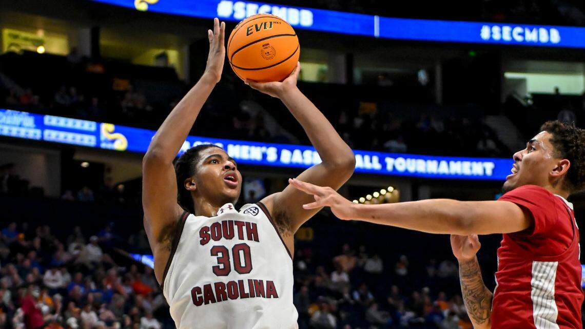 Mar 14, 2024; Nashville, TN, USA; South Carolina Gamecocks forward Collin Murray-Boyles (30) shirts a fade away \R| during the second half at Bridgestone Arena. Mandatory Credit: Steve Roberts-USA TODAY Sports