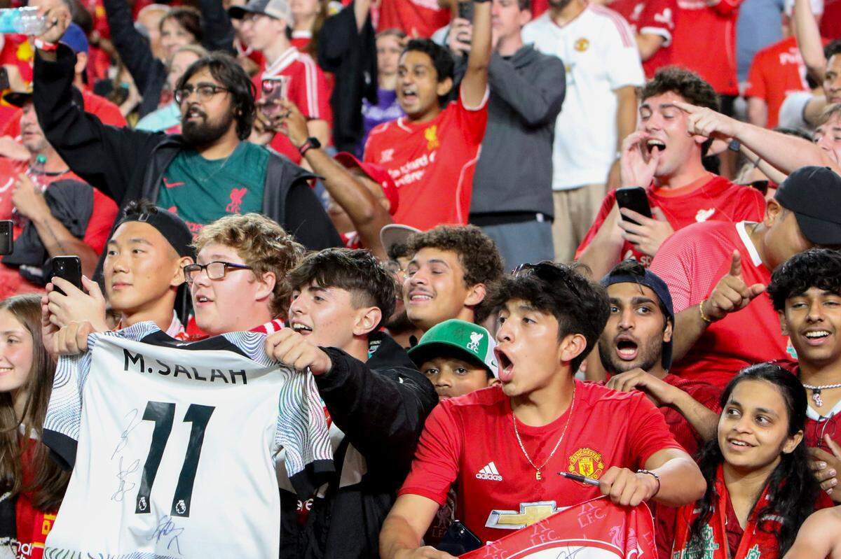 Soccer fans react as Liverpool athletes leave the field after Manchester United and Liverpool played in Williams-Brice Stadium on Saturday, Aug. 3, 2024.