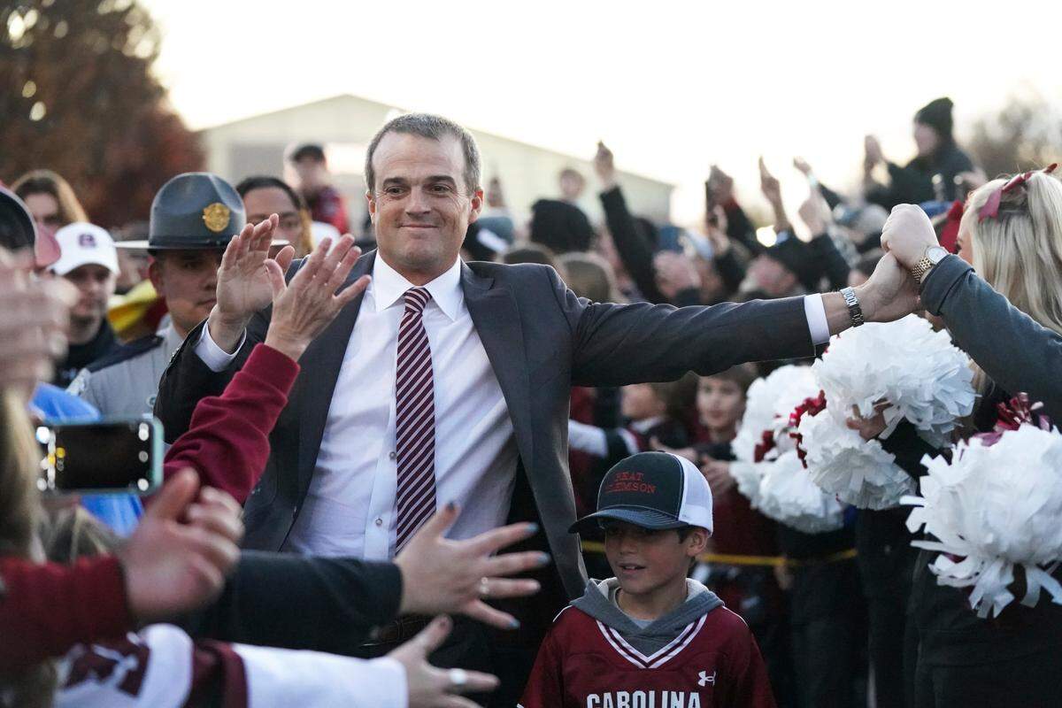 South Carolina head coach Shane Beamer recruited around the state on Wednesday using a helicopter for transportation. (AP Photo/Sean Rayford)