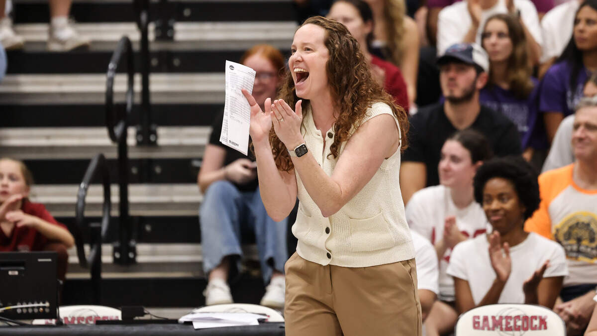 South Carolina head coach Sarah Rumely Noble speaks to her players during the Gamecocks’ game against Texas A&M at the Carolina Volleyball Center in Columbia on Wednesday, October 1, 2025.