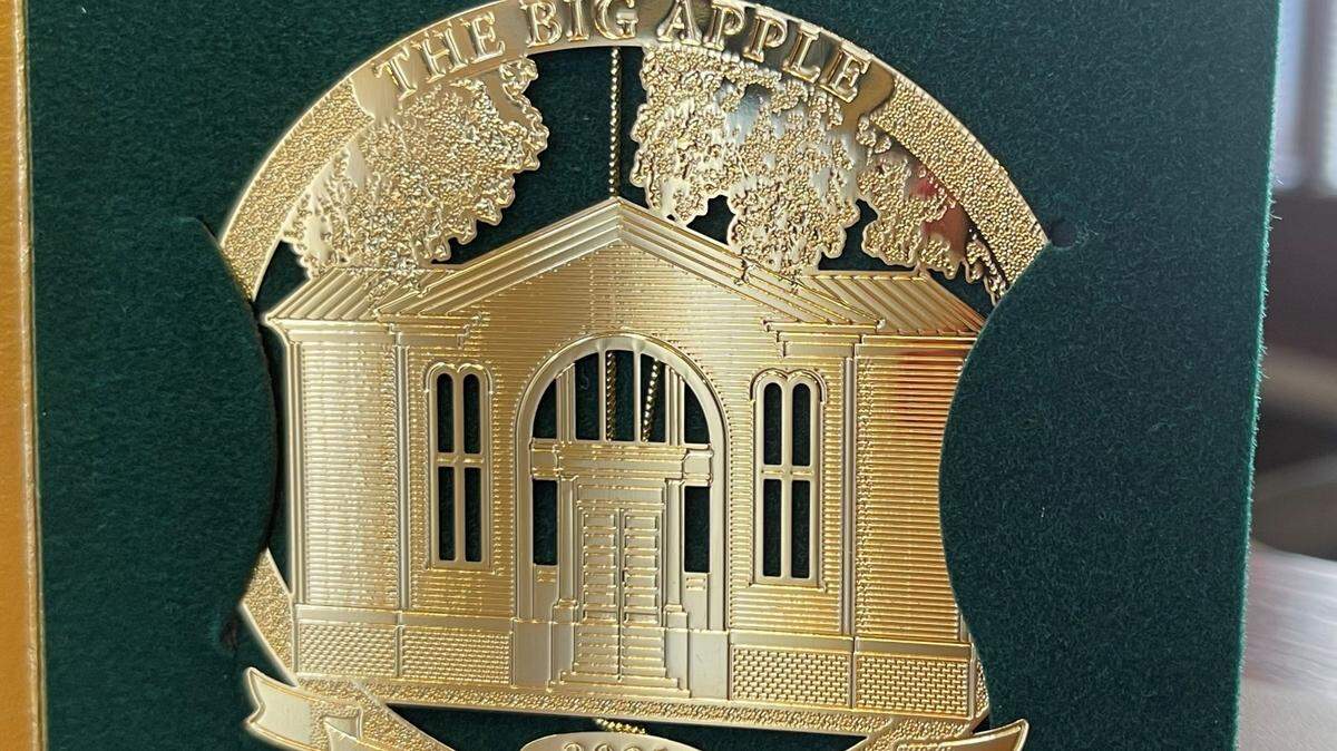 The Big Apple is depicted on the 2021 official city ornament from the city of Columbia and the Babcock Center.