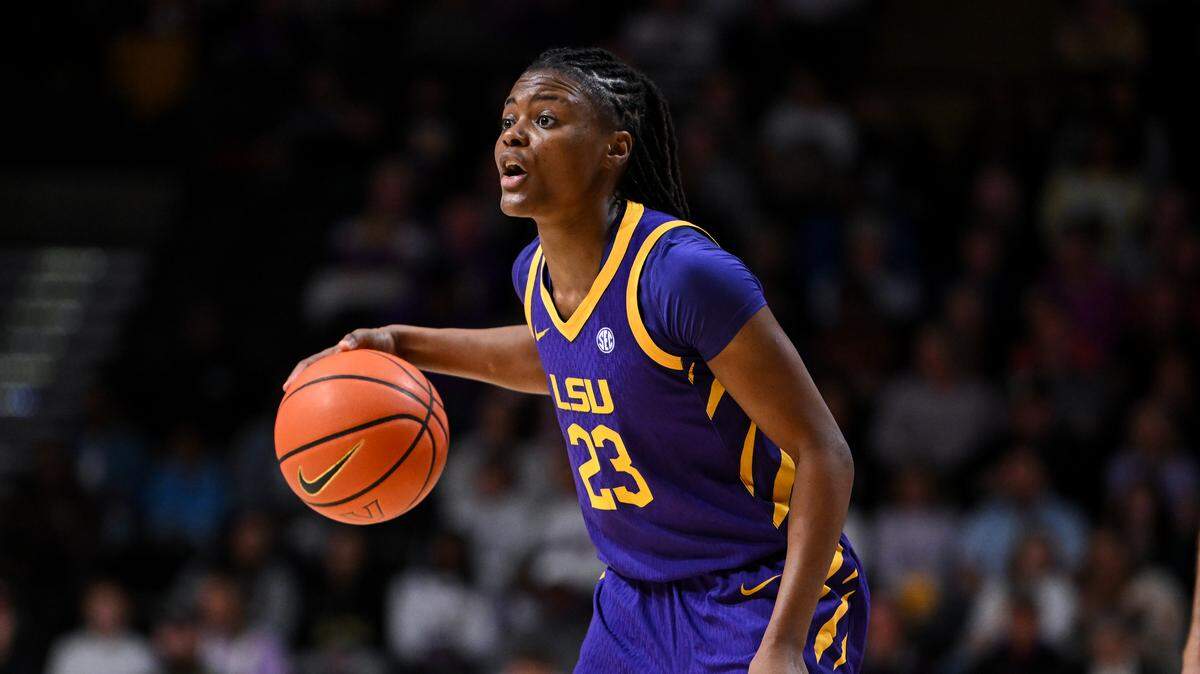 NASHVILLE, TENNESSEE - JANUARY 04: MiLaysia Fulwiley #23 of the LSU Tigers holds the ball against the Vanderbilt Commodores in the first half at Vanderbilt University Memorial Gymnasium on January, 2026 in Nashville, Tennessee.