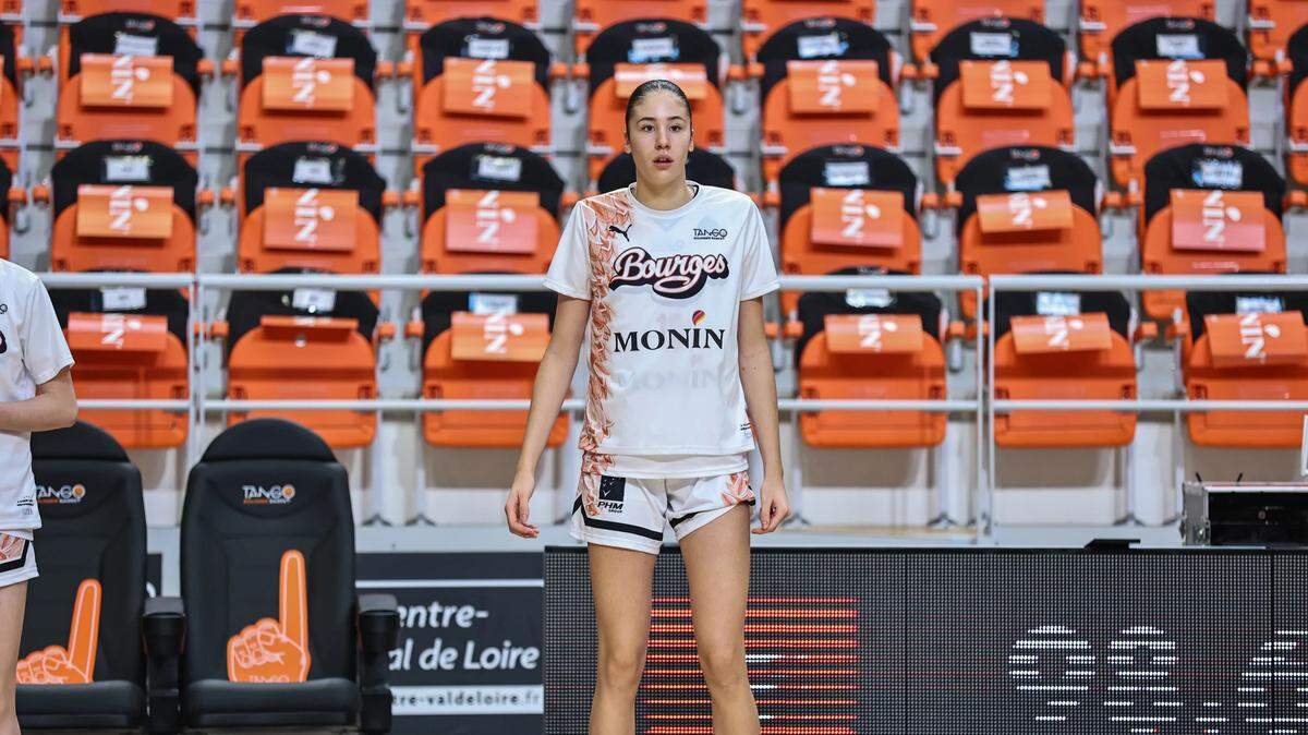 French women’s basketball prospect Alicia Tournebize.