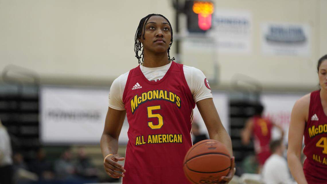 Ashlyn Watkins practices for the McDonald’s All American Games in Chicago on March 26, 2022.