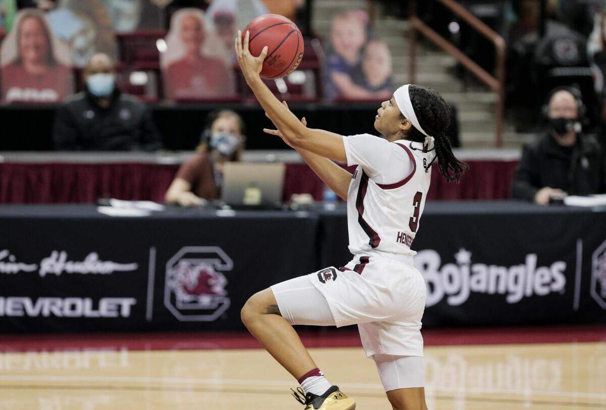South Carolina Gamecocks guard Destanni Henderson (3) shoots at Colonial Life Arena on Thursday, January 21, 2021.