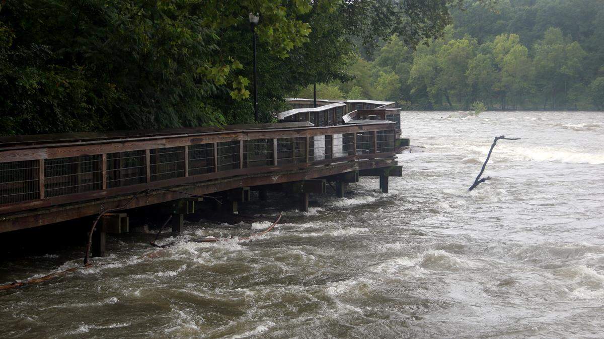 With Tropical Storm Debby threatening, Lake Murray spill gate open, Saluda River up
