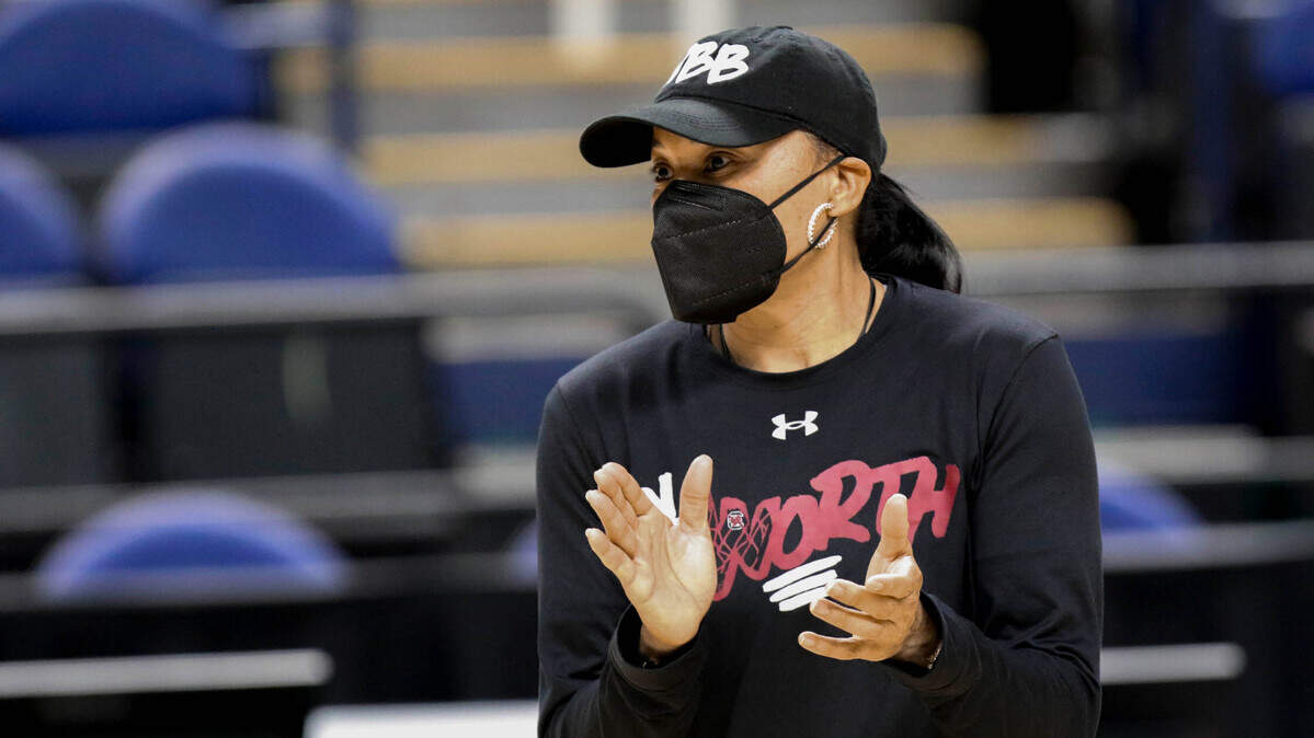South Carolina head coach Dawn Staley