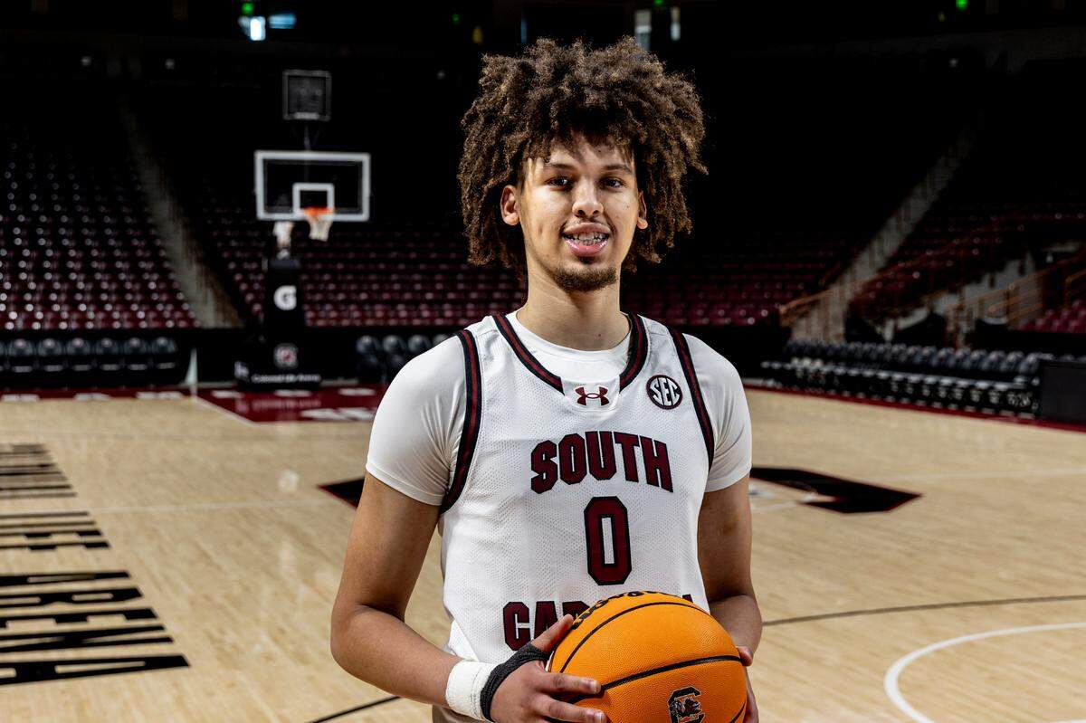 South Carolina’s Jordan Butler (0)