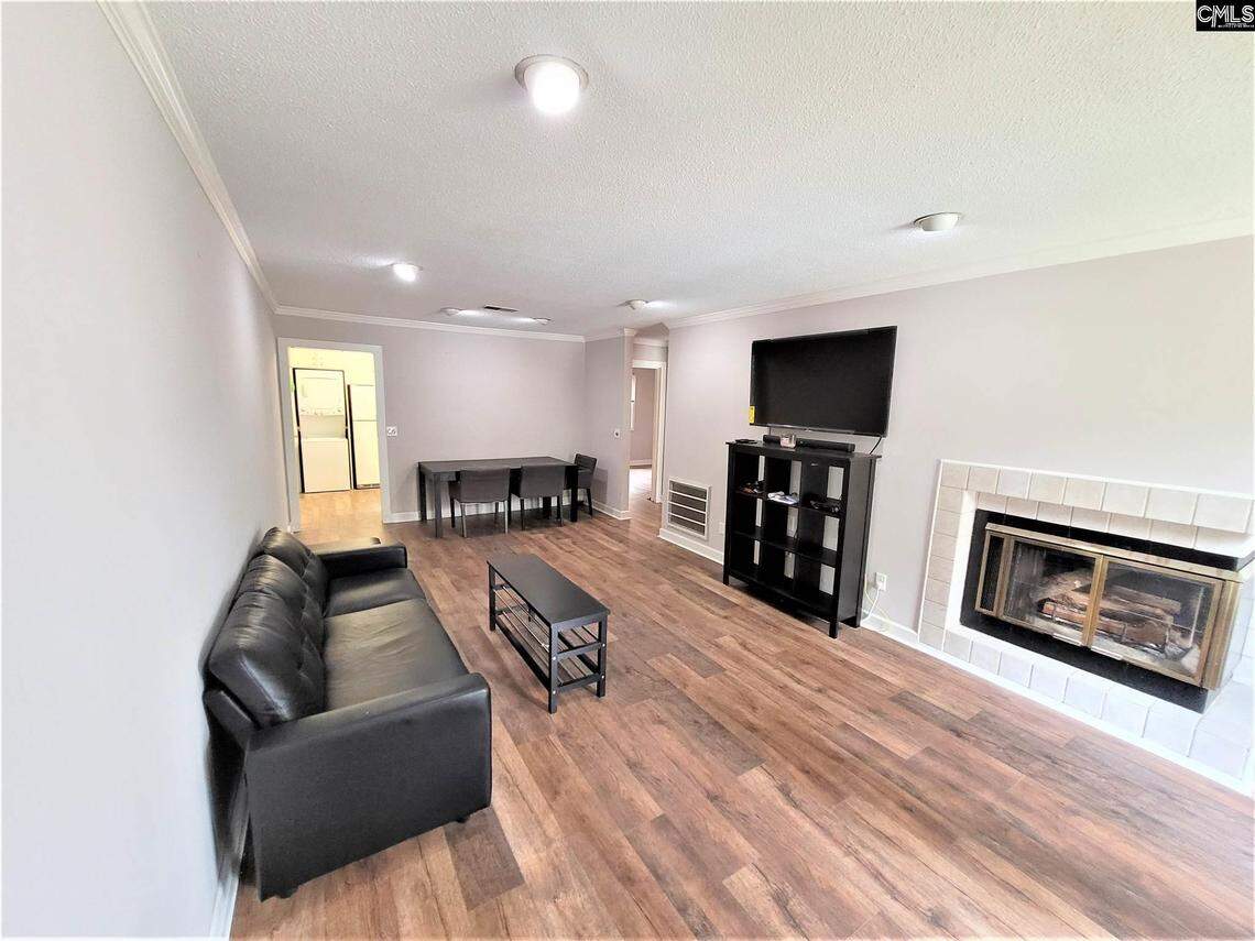 This home in Shandon is within walking distance from Devine Street, and there’s a small park right around the corner.