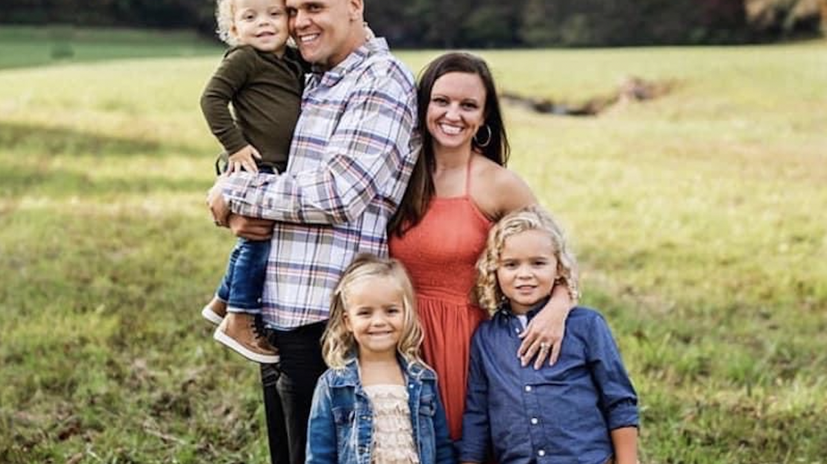 Benton Blount with wife Ashley and their children, Brooklyn, Jaxon, and Lincoln.