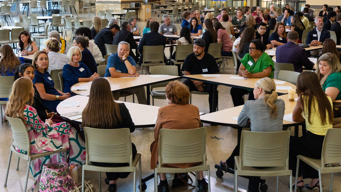 Voters get a quick look at candidates in rotating Midlands school board forum