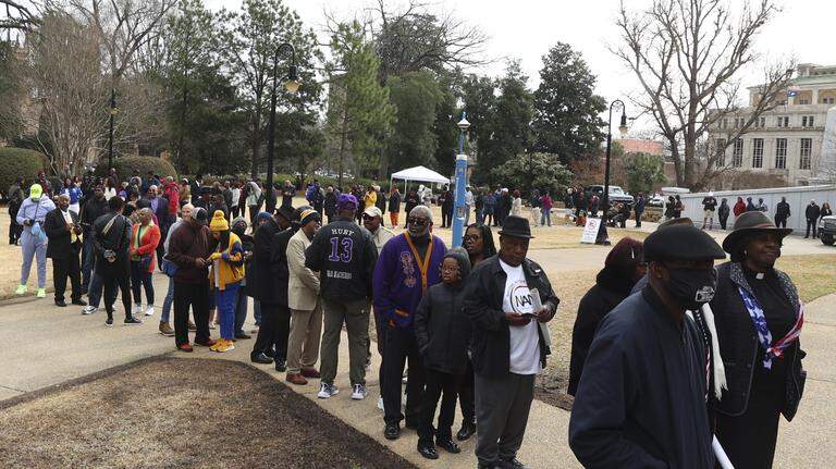 ‘I just really saw his greatness.’ People come to SC capital to bid Jackson goodbye