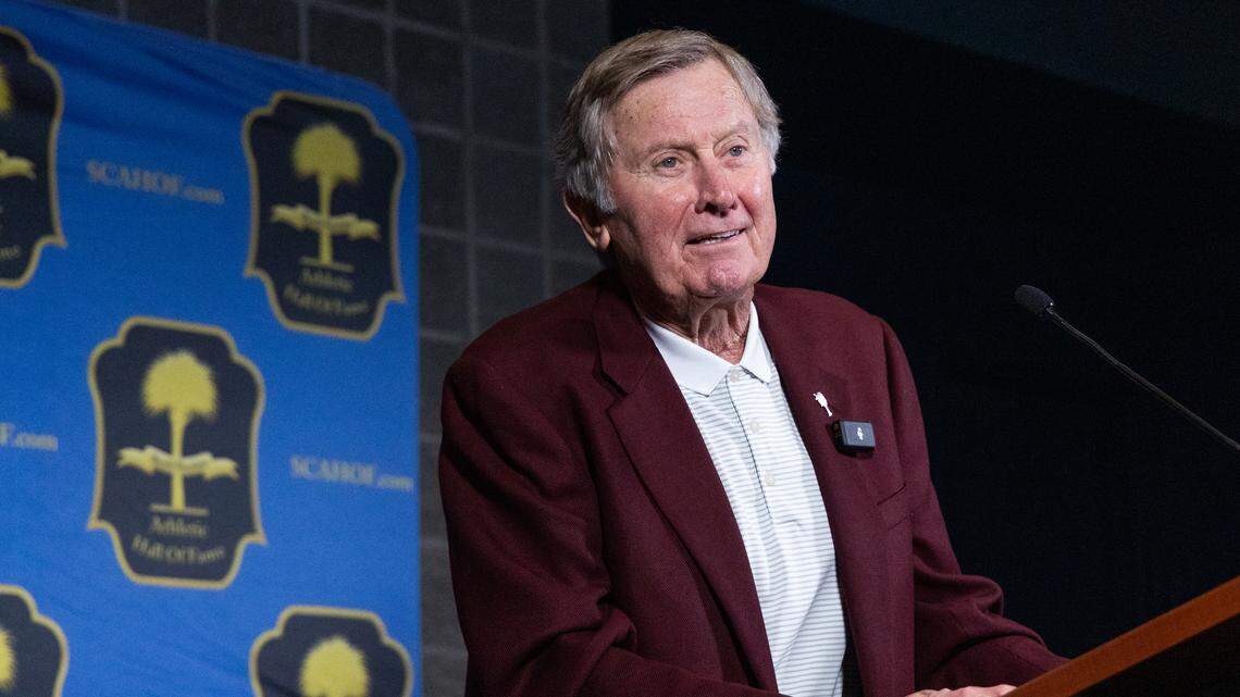 SC Hall of Fame enshrines Steve Spurrier, fresh off Morgan Wallen concert gig